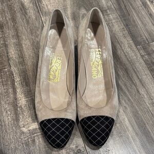 Salvatore Ferragamo vintage Beige and Black Women's Shoes size 8